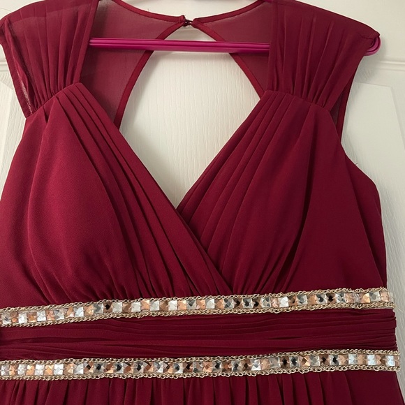 Dress - Picture 5 of 9